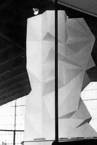 sculpture facettes en polystyrène densele CNIT La Défense Paris1965