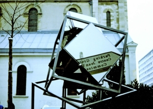 Lanterne urbaine à Rosny sous bois 1984dim:H4,50m