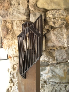 cage métaphorique enchâssée H1,60cm