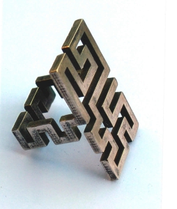 bague labyrinthe anneau et chaton